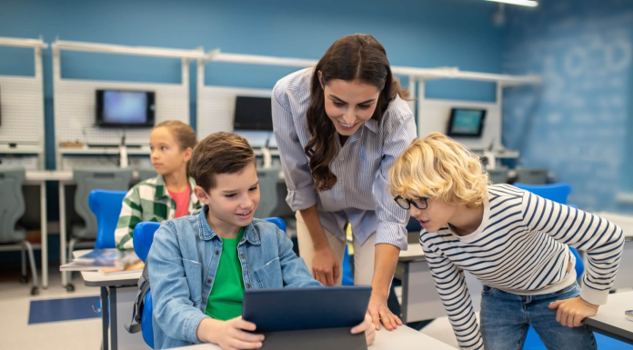 Top Digital Tools Every School Should Use (Complete Guide) Top Digital Tools Every School Should Use (Complete Guide)